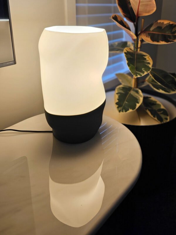 Amorf table lamp