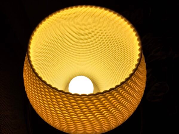 SunFlare table lamp