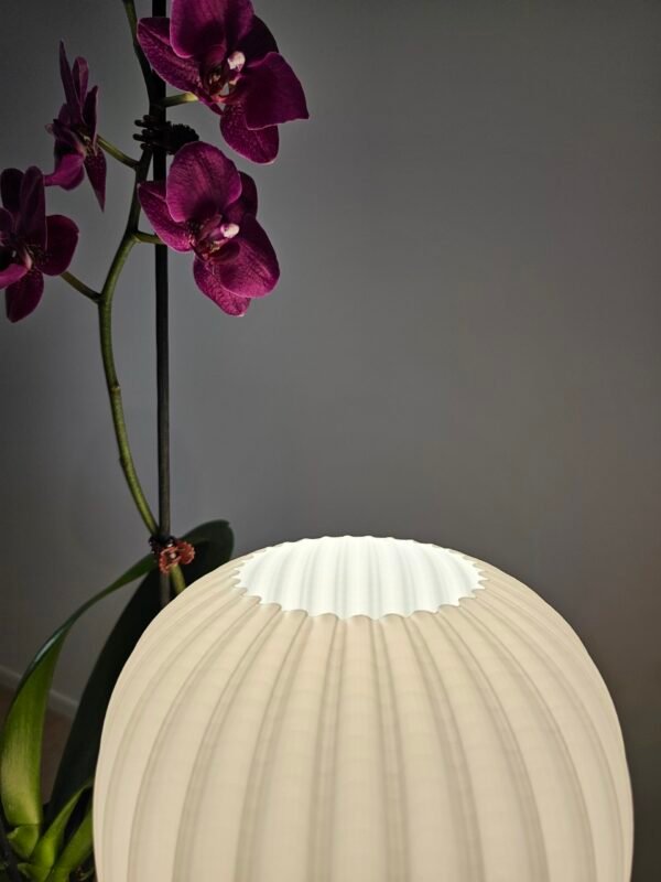 Aurelia table lamp