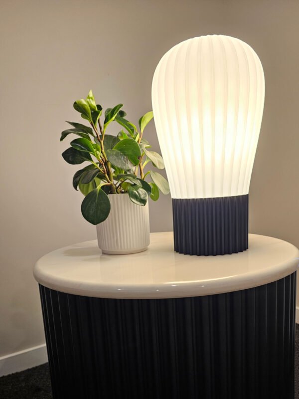 Aurelia table lamp