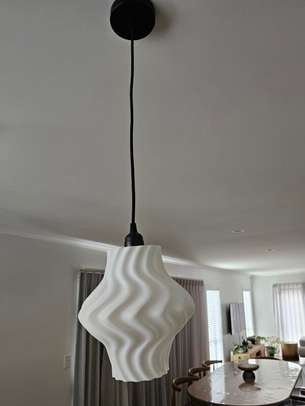 Sandy pendant light