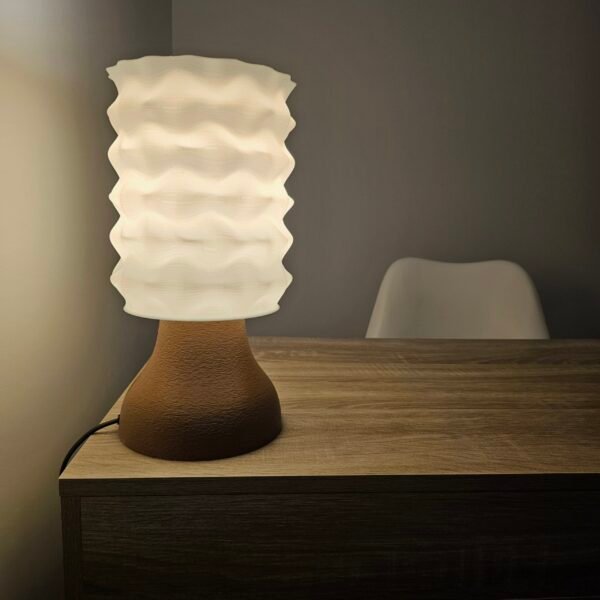 Rippled table lamp